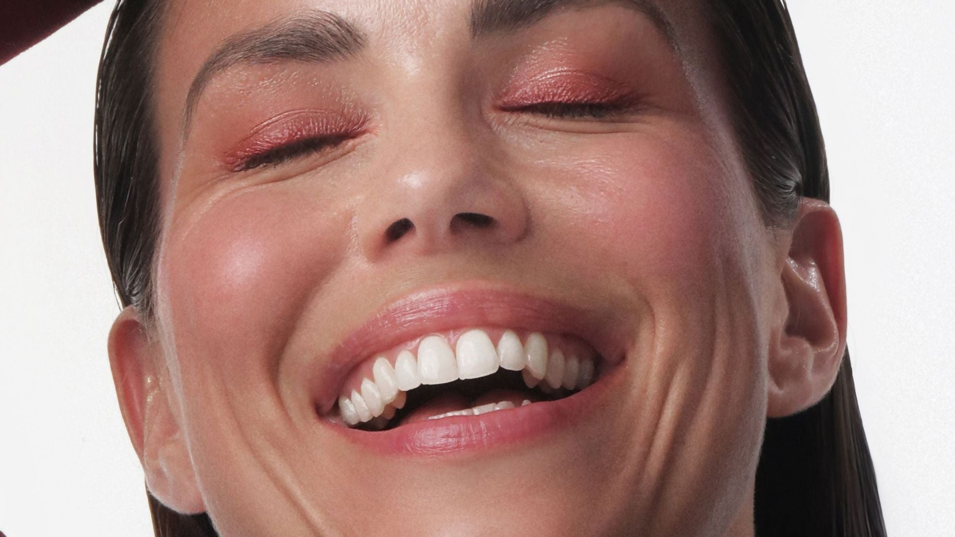 Avant les fêtes : comment garder un sourire éclatant et des gencives saines