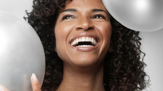 Sourire et bien-être mental : comment se sentir mieux grâce au sourire